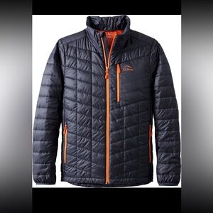L.L. BEAN
PrimaLoft Packaway Jacket - Men's Large